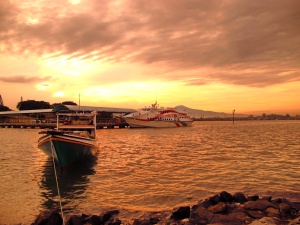 Sunrise di pelabuhan Kartini Jepara, Jawa Tengah